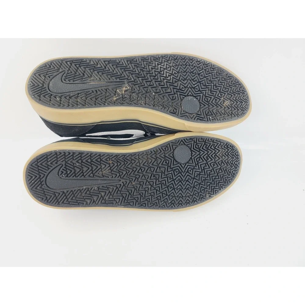 Nike Lace Up Low Top Suede / Canvas/ Rubber Skate Shoes Sneaker Men Size 8 Black